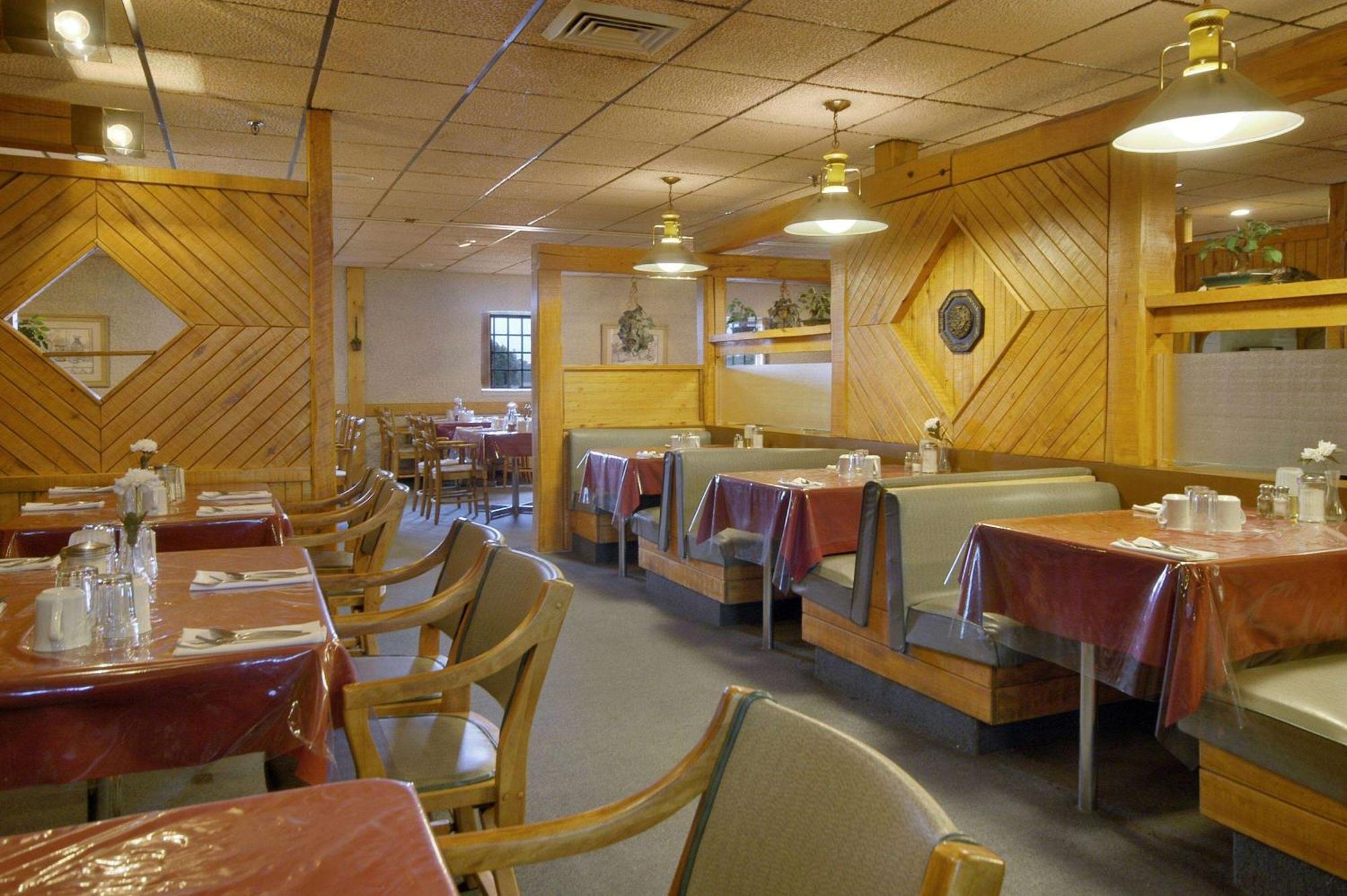 Howard Johnson By Wyndham Portage La Prairie Exteriér fotografie