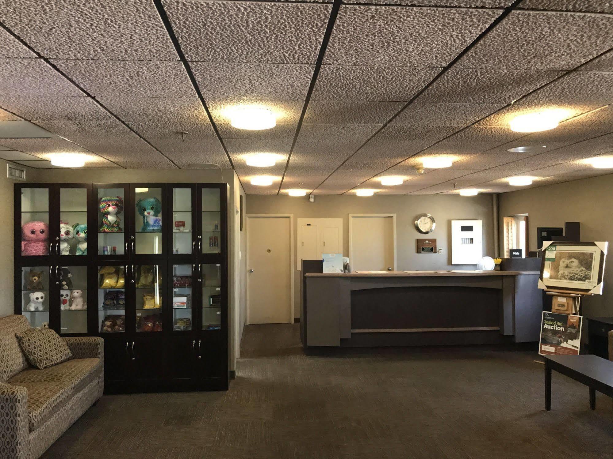 Howard Johnson By Wyndham Portage La Prairie Exteriér fotografie