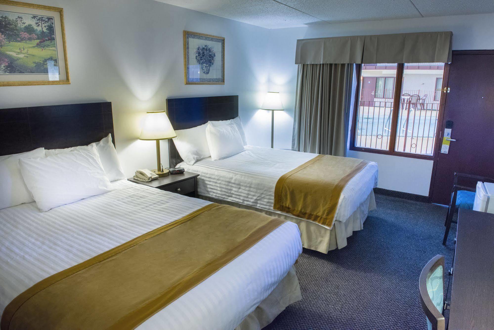 Howard Johnson By Wyndham Portage La Prairie Exteriér fotografie
